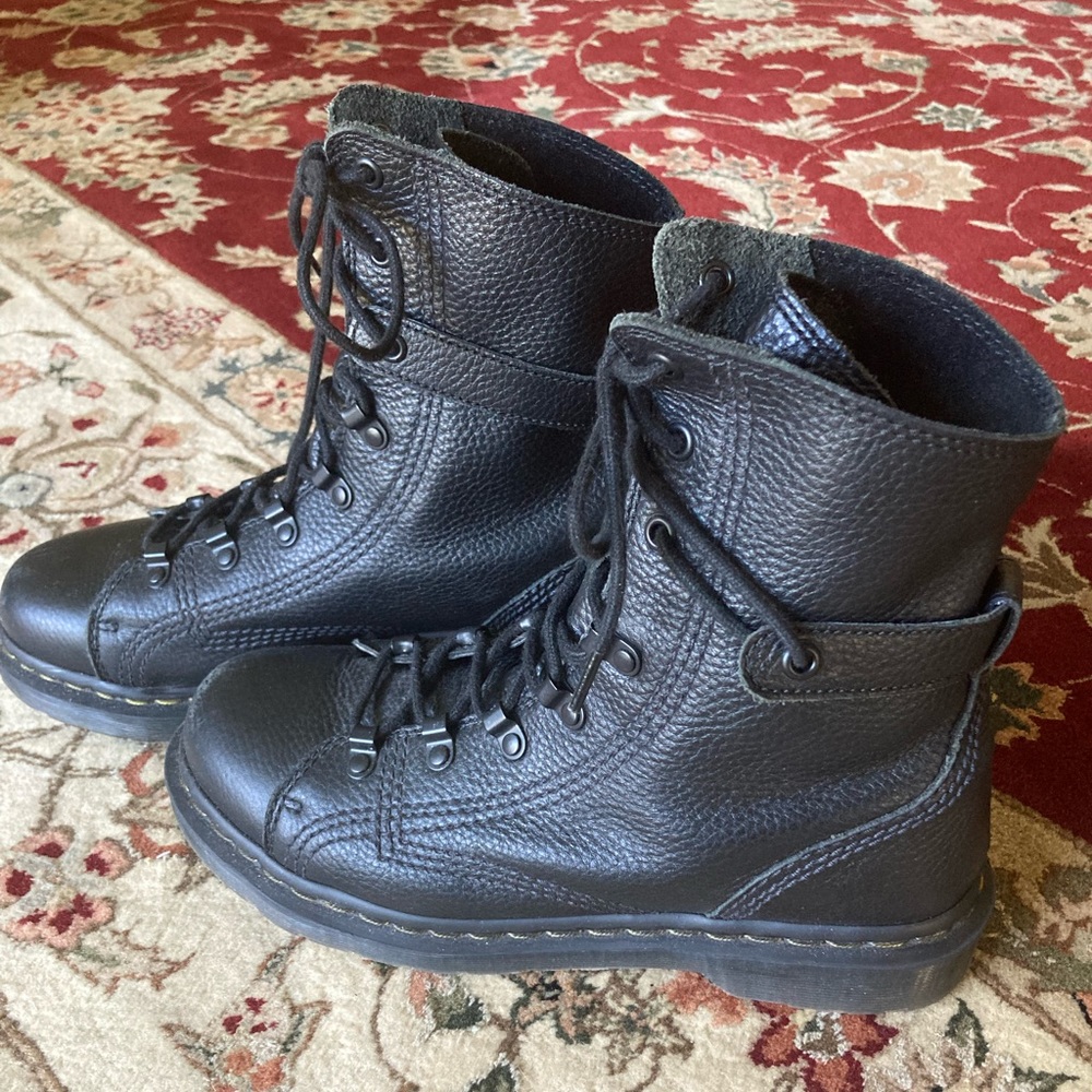 Doc martins women’s boot